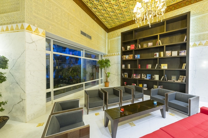 Imagen del bar/restaurante del Hotel Jaz Tour Khalef. Foto 2