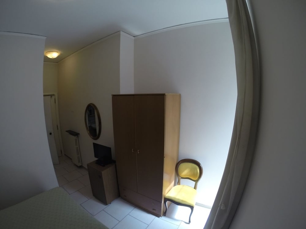 Imagen de la habitación del Hotel Jazz, Nápoles. Foto 4