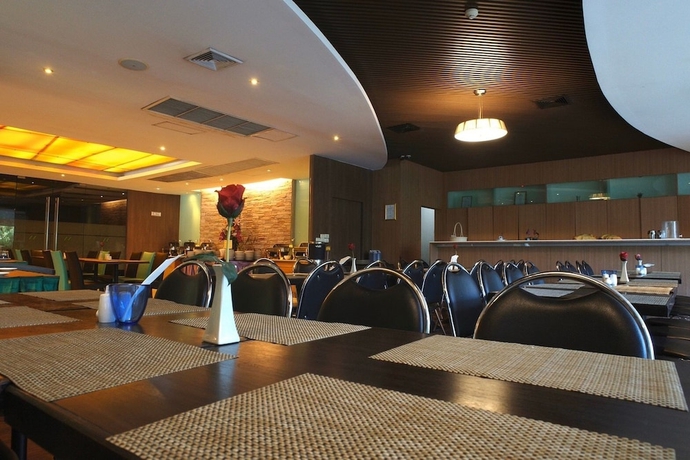 Imagen del bar/restaurante del Hotel Jazzotel Bangkok. Foto 2