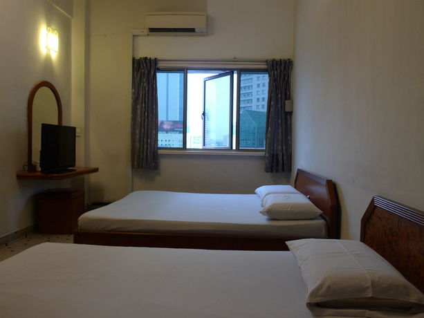 Imagen de los interiores del Hotel J.b.. Foto 8