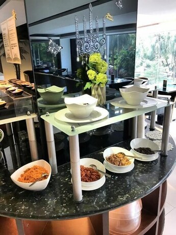 Imagen del bar/restaurante del Hotel Jbg Hotspring Resort. Foto 13