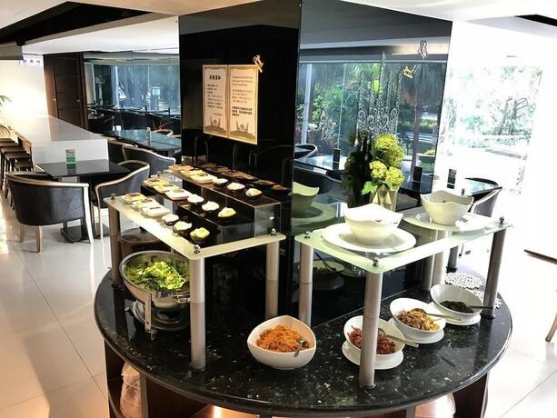 Imagen del bar/restaurante del Hotel Jbg Hotspring Resort. Foto 18