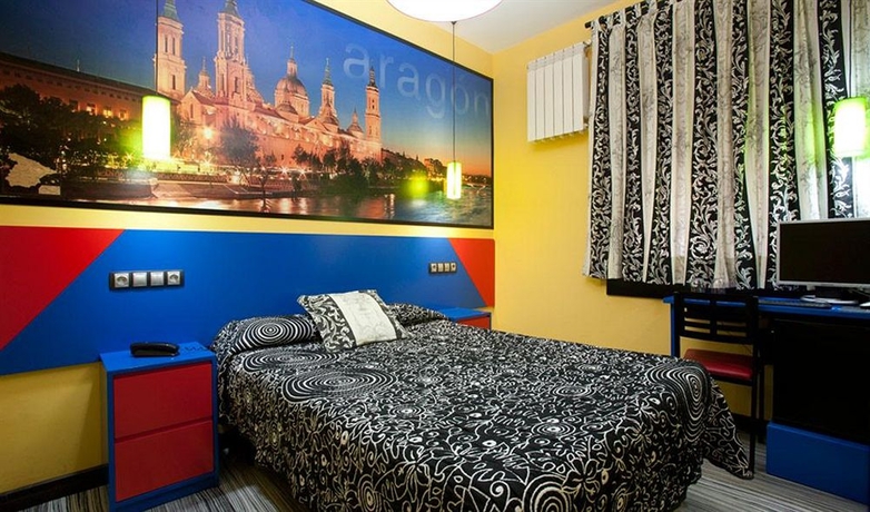 Imagen de la habitación del Hotel Jc Rooms Santa Ana. Foto 3