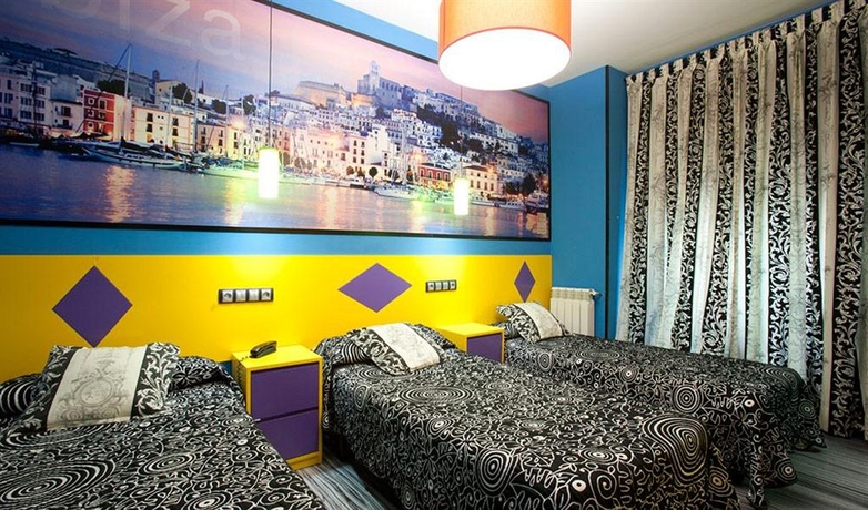 Imagen de la habitación del Hotel Jc Rooms Santa Ana. Foto 7