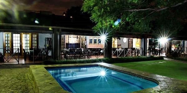 Imagen de la piscina del Hotel J'cups Guest House. Foto 11