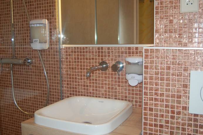 Imagen de la habitación del Hotel Jean Bart. Foto 14