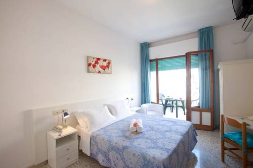 Imagen general del Hotel Jean Pierre. Foto 1