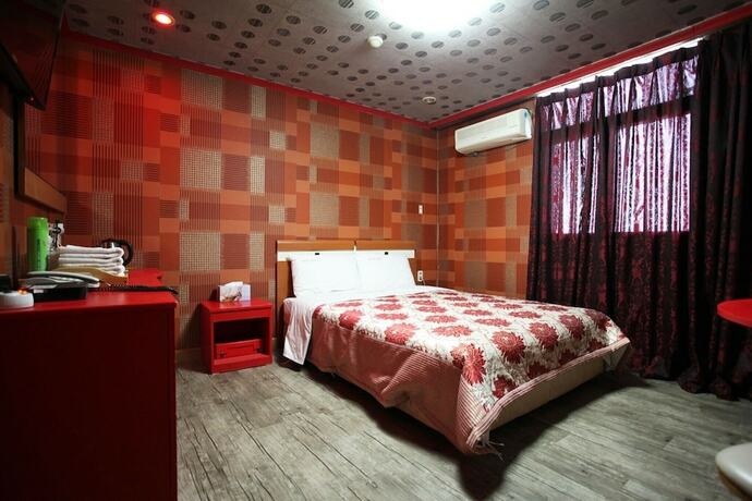 Imagen de la habitación del Hotel Jebudo Hill. Foto 17