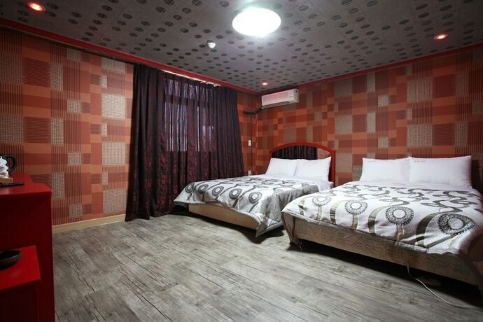 Imagen de la habitación del Hotel Jebudo Hill. Foto 19