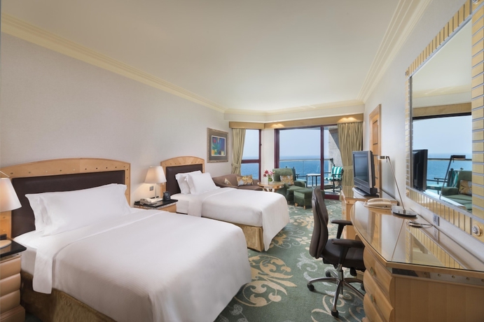 Imagen de la habitación del Hotel Jeddah Hilton. Foto 4