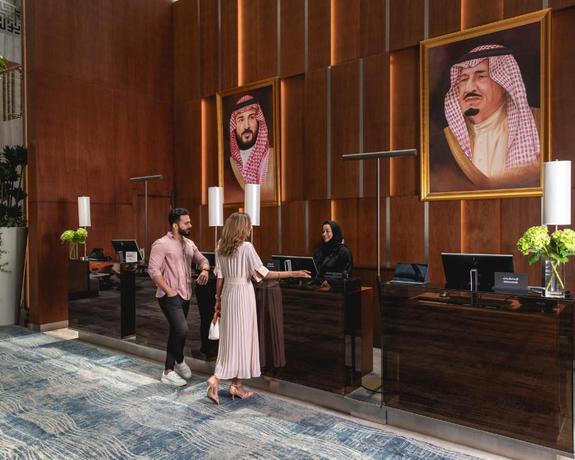 Imagen de los interiores del Hotel Jeddah Marriott Madinah Road. Foto 11