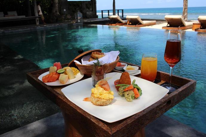 Imagen del bar/restaurante del Hotel Jeeva Santai Villas. Foto 4