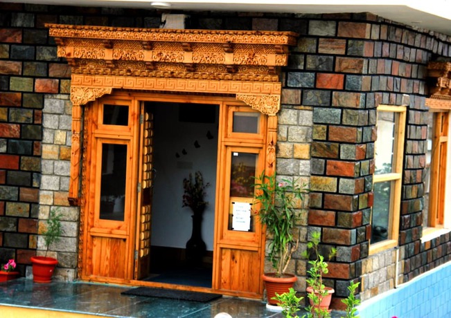 Imagen de los interiores del Hotel Jeevanam Villa. Foto 19