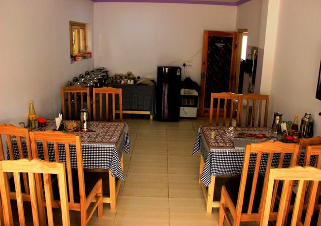 Imagen del bar/restaurante del Hotel Jeevanam Villa. Foto 5