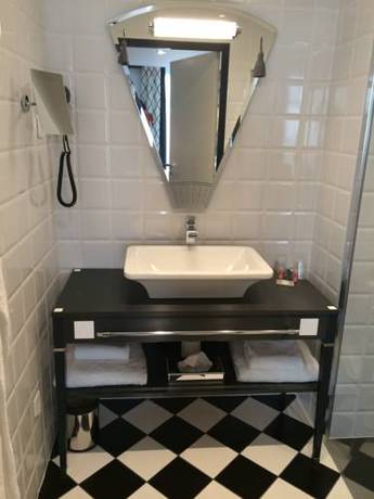 Imagen de la habitación del Hotel Jehan De Beauce. Foto 12