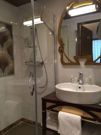 Imagen de la habitación del Hotel Jehan De Beauce. Foto 13