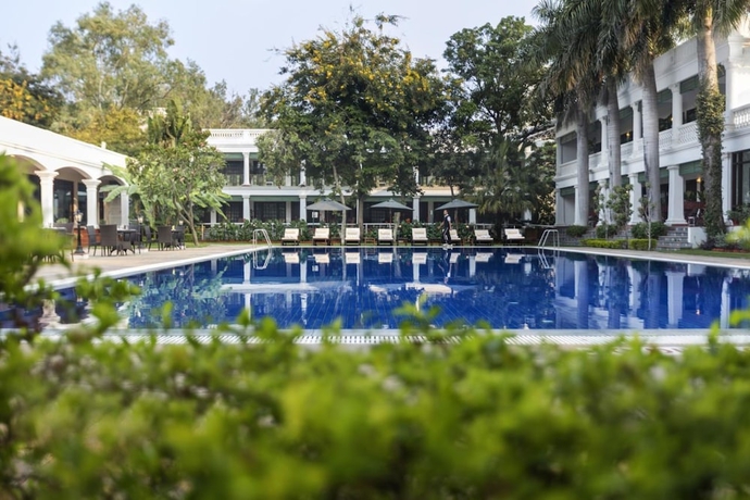 Imagen de la piscina del Hotel Jehan Numa Palace. Foto 19