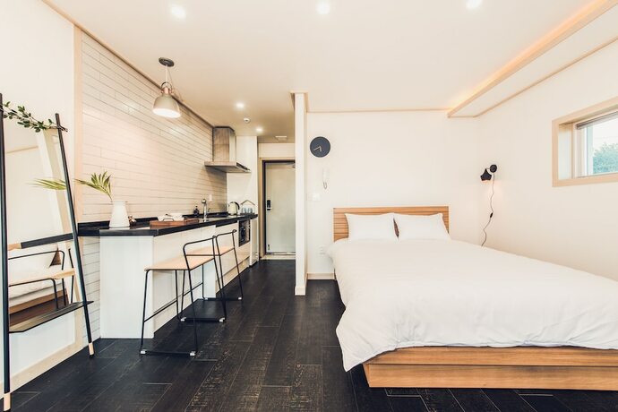 Imagen de la habitación del Hotel Jeju Abientot. Foto 3