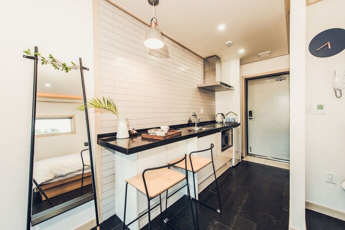 Imagen de la habitación del Hotel Jeju Abientot. Foto 10