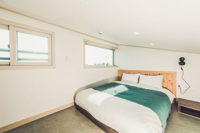 Imagen de la habitación del Hotel Jeju Abientot. Foto 13