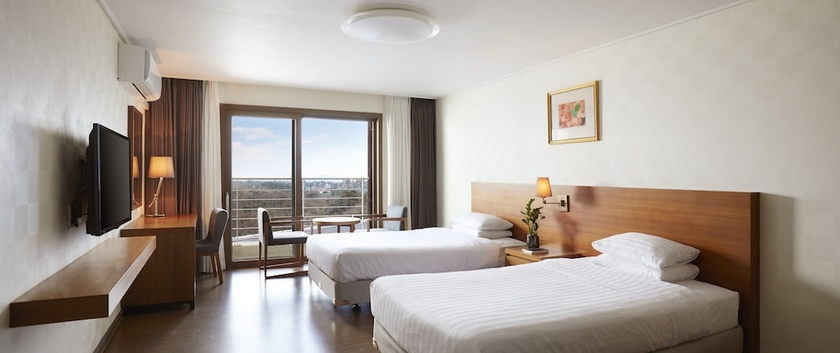 Imagen de la habitación del Hotel Jeju Aerospace. Foto 6