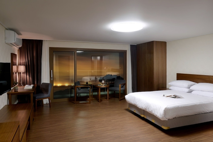 Imagen de la habitación del Hotel Jeju Aerospace. Foto 9