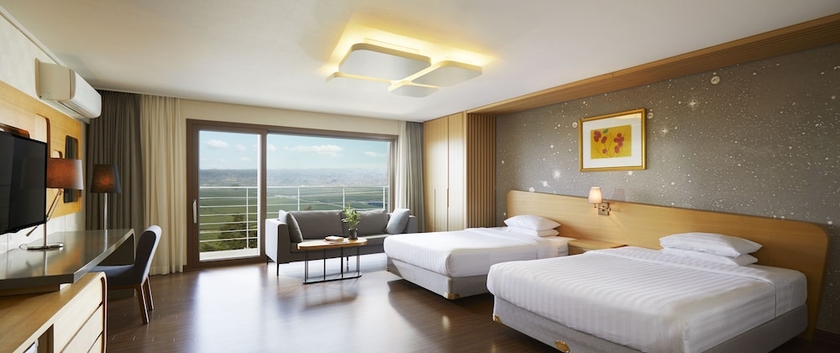 Imagen de la habitación del Hotel Jeju Aerospace. Foto 10