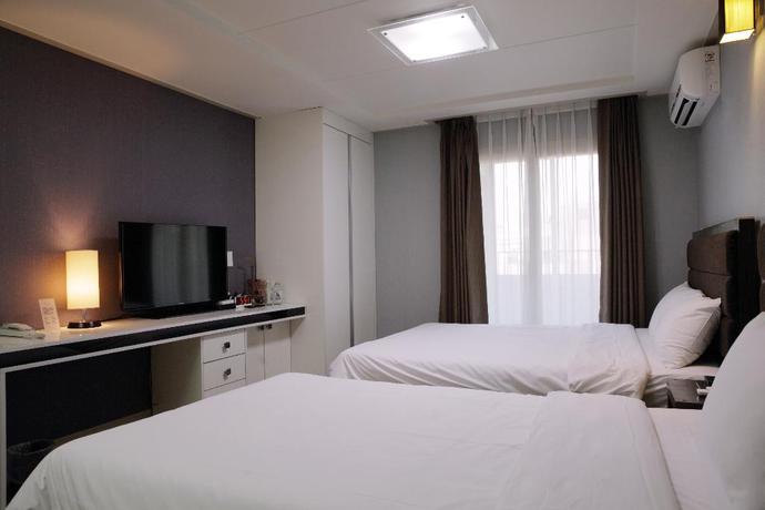 Imagen de la habitación del Hotel Jeju Airport Hotel. Foto 9