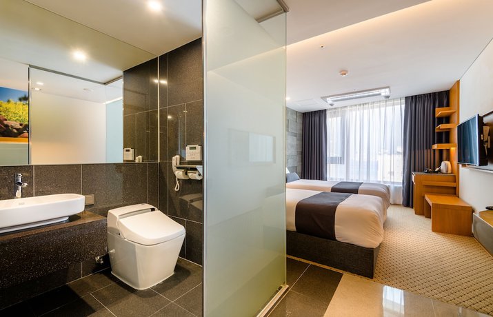 Imagen de la habitación del Hotel Jeju Asia. Foto 15
