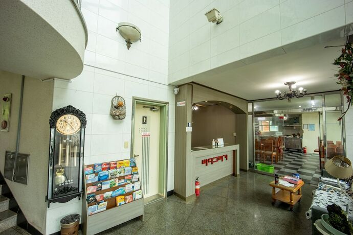 Imagen general del Hotel Jeju Badagurigi. Foto 6