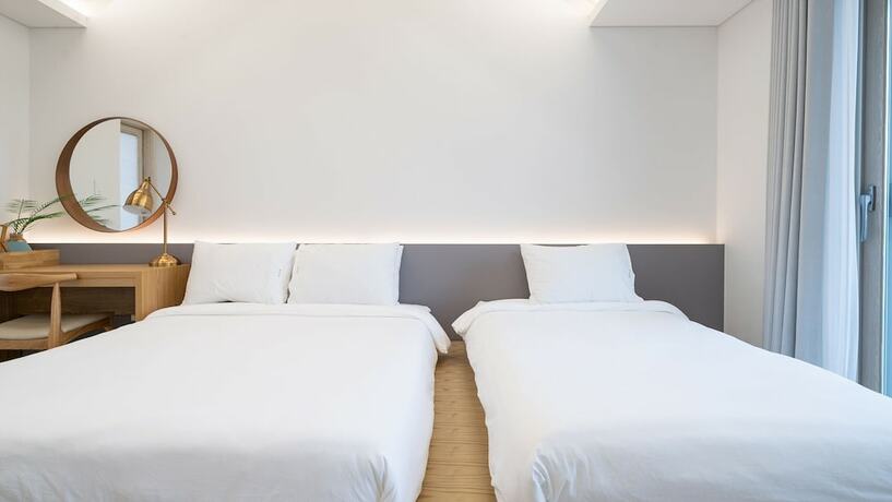 Imagen de la habitación del Hotel Jeju Badayeon Villa. Foto 18