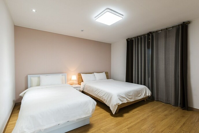 Imagen de la habitación del Hotel Jeju Blue and Sea. Foto 37