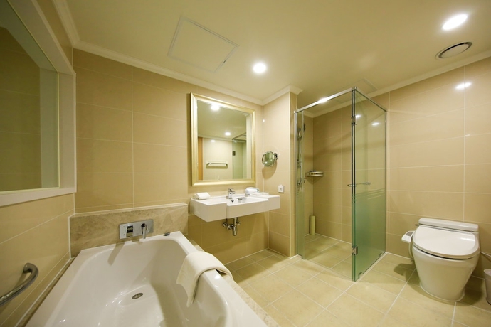 Imagen de la habitación del Hotel Jeju Booyoung. Foto 12
