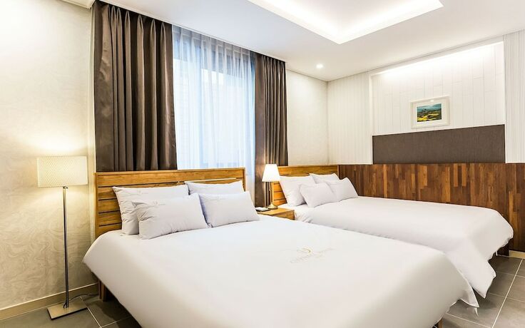 Imagen de la habitación del Hotel Jeju City Hall. Foto 14