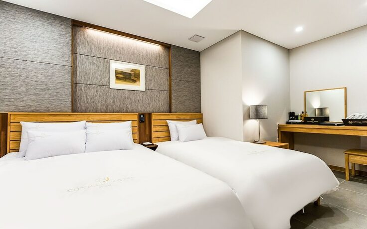 Imagen de la habitación del Hotel Jeju City Hall. Foto 25