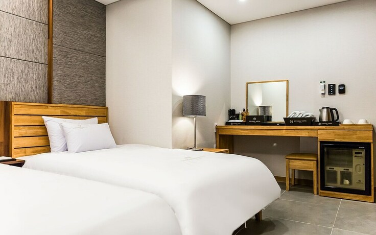 Imagen de la habitación del Hotel Jeju City Hall. Foto 34