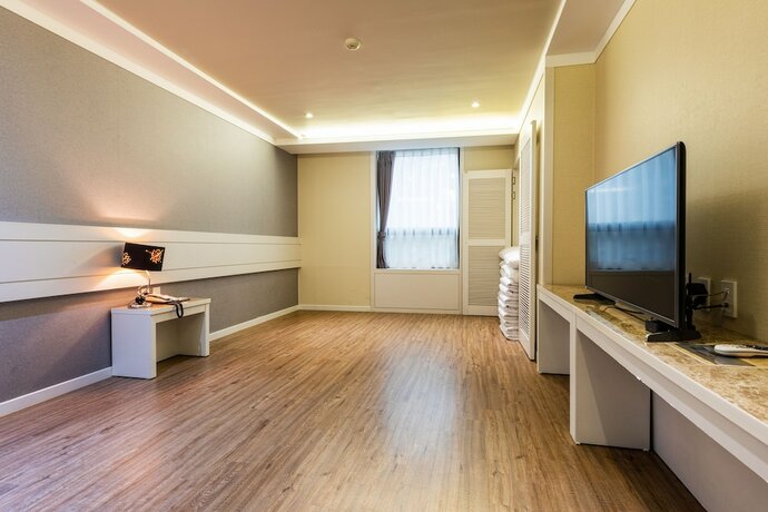 Imagen de la habitación del Hotel Jeju Galaxy. Foto 27