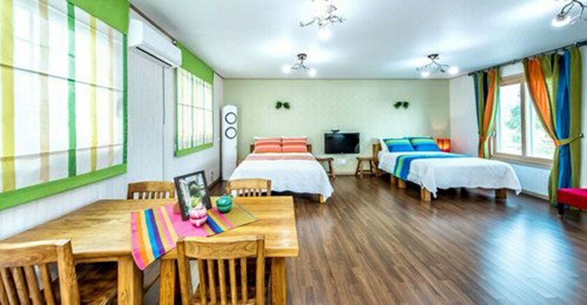 Imagen de la habitación del Hotel Jeju Green Pampas. Foto 29