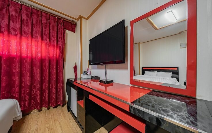 Imagen de la habitación del Hotel Jeju Happy. Foto 17