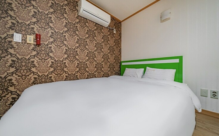 Imagen de la habitación del Hotel Jeju Happy. Foto 19