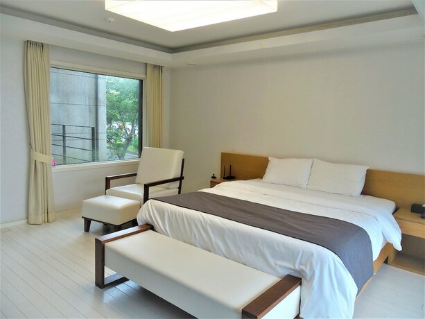 Imagen de la habitación del Hotel Jeju Healthcare Town Resort. Foto 16