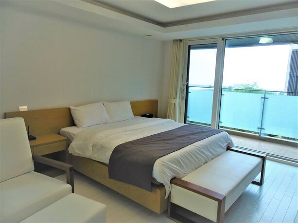 Imagen de la habitación del Hotel Jeju Healthcare Town Resort. Foto 17