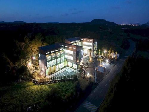 Imagen general del Hotel Jeju Hue Resort. Foto 13