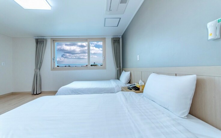 Imagen de la habitación del Hotel Jeju Jungmun J Hill. Foto 3