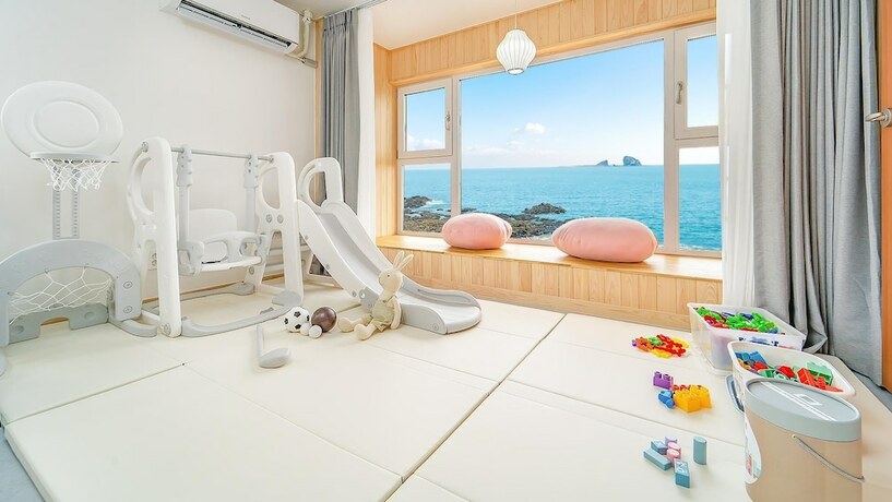 Imagen de la habitación del Hotel Jeju Kidsgajok Badatgahauseu. Foto 20