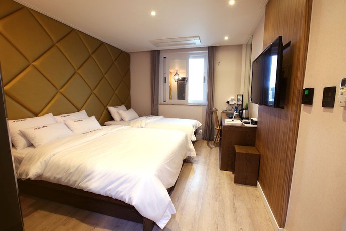 Imagen de la habitación del Hotel Jeju Lux. Foto 8