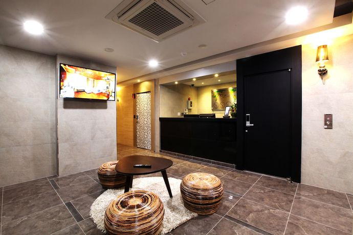 Imagen de los interiores del Hotel Jeju Lux. Foto 19