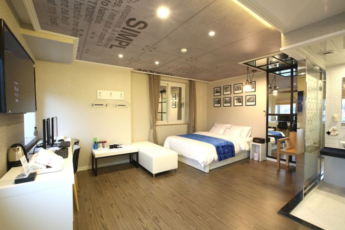 Imagen de la habitación del Hotel Jeju Lux. Foto 13