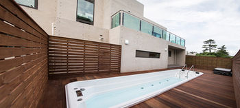 Imagen de la piscina del Hotel Jeju Marevo Resort. Foto 13