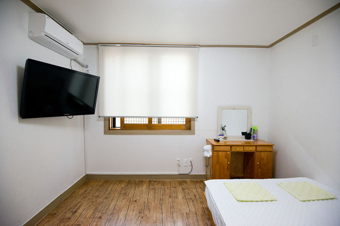 Imagen de los interiores del Hotel Jeju Masil Guesthouse. Foto 14